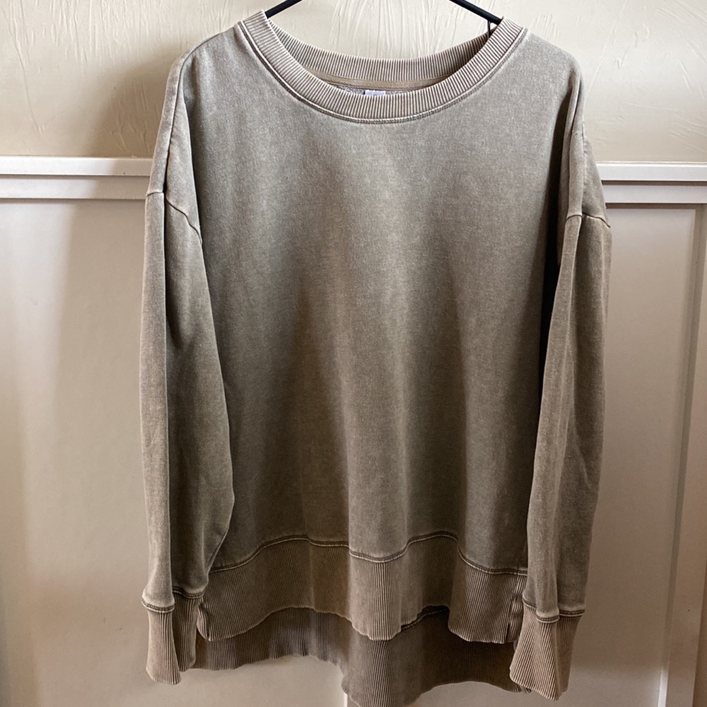 Vintage wear long sweatshirt 90degrees size XL flattering side splits, EUC